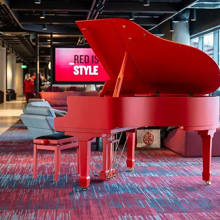 Radisson Red Отель