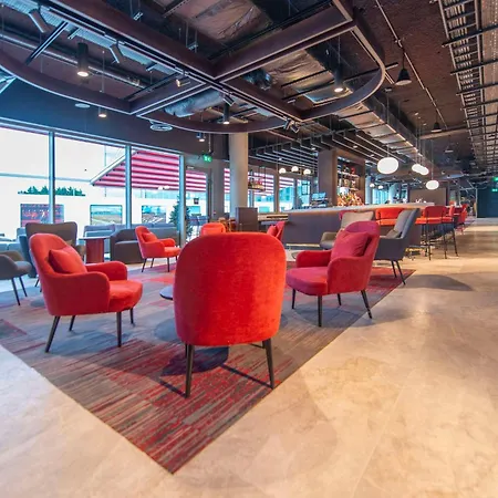 Radisson Red Отель 4*